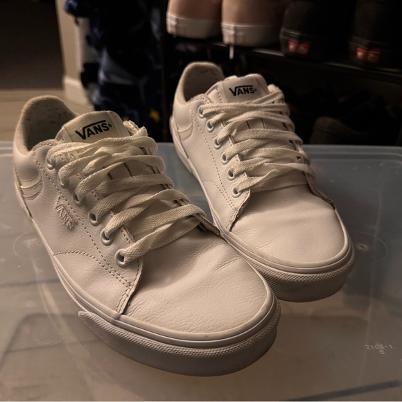 Vans Shoes - Vans white leather